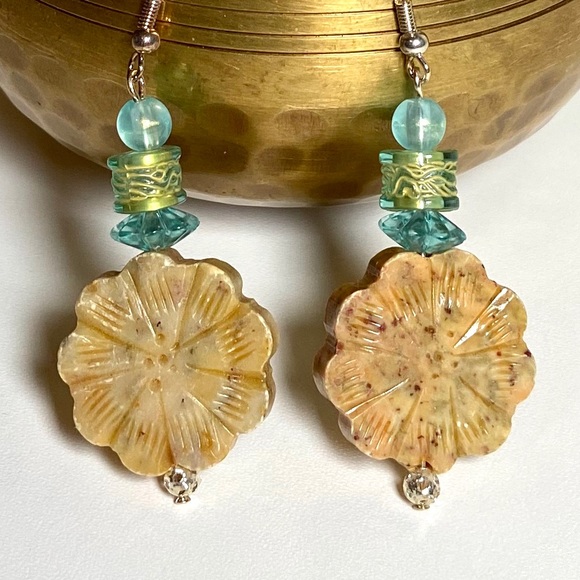 Handmade Earrings - Stone Flower Dangle - Picture 3 of 8
